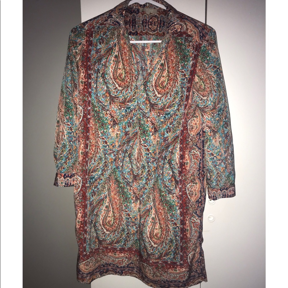 Designed V-Neck Spring Dress